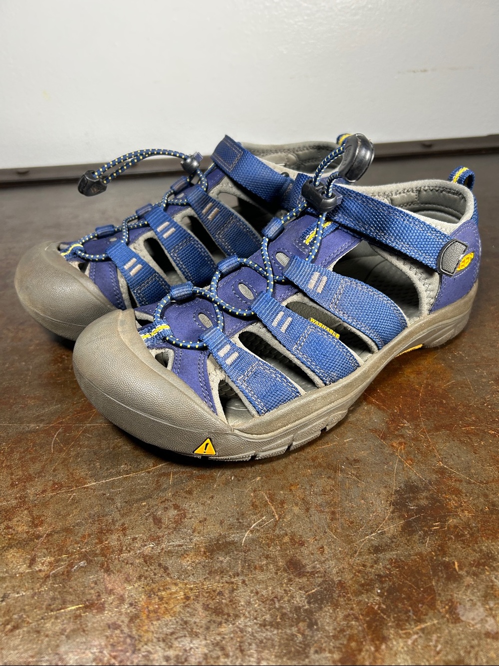 KEEN Newport H2 Navy/Gray Closed-Toe Sport Sandals WASHABLE Size US 5, EUR 37